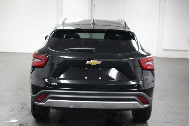 new 2025 Chevrolet Trax car, priced at $24,995