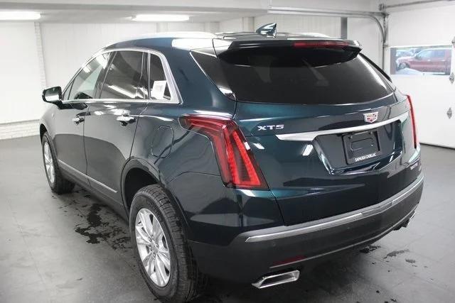 new 2024 Cadillac XT5 car, priced at $46,100