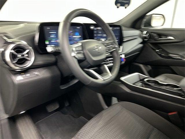 used 2025 Chevrolet Equinox car, priced at $30,346