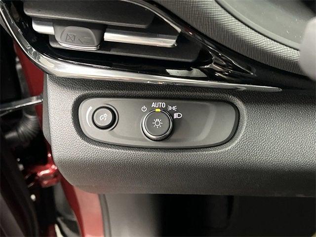 new 2025 Buick Envista car, priced at $28,019
