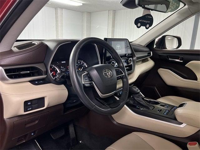 used 2022 Toyota Highlander car, priced at $39,347