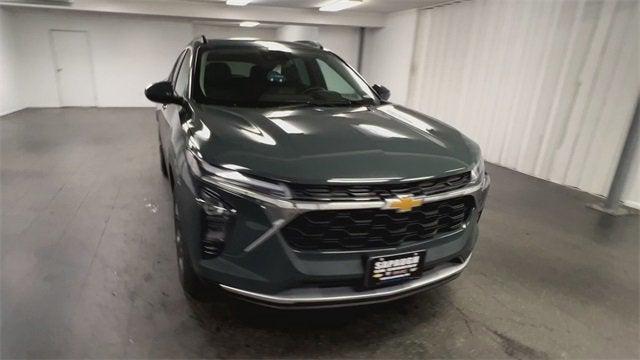 used 2025 Chevrolet Trax car, priced at $24,306