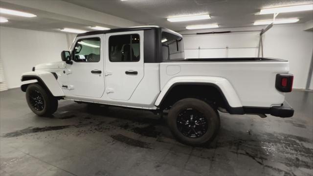 used 2022 Jeep Gladiator car, priced at $34,900
