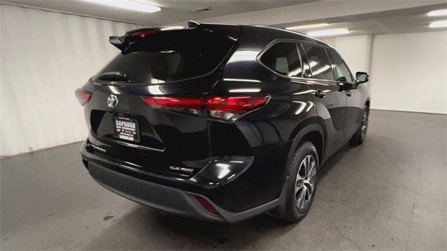 used 2021 Toyota Highlander car, priced at $27,038