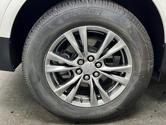used 2022 Cadillac XT5 car, priced at $35,298