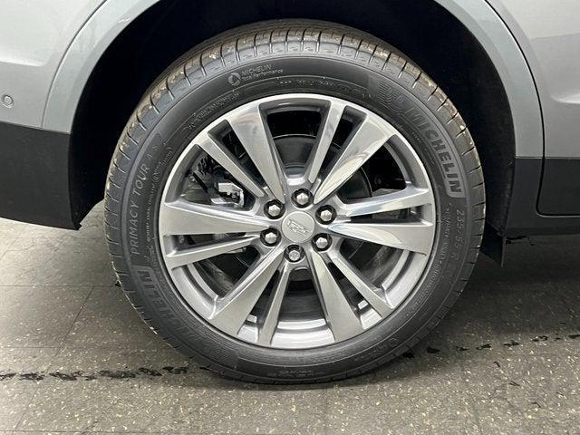 new 2025 Cadillac XT5 car, priced at $60,687
