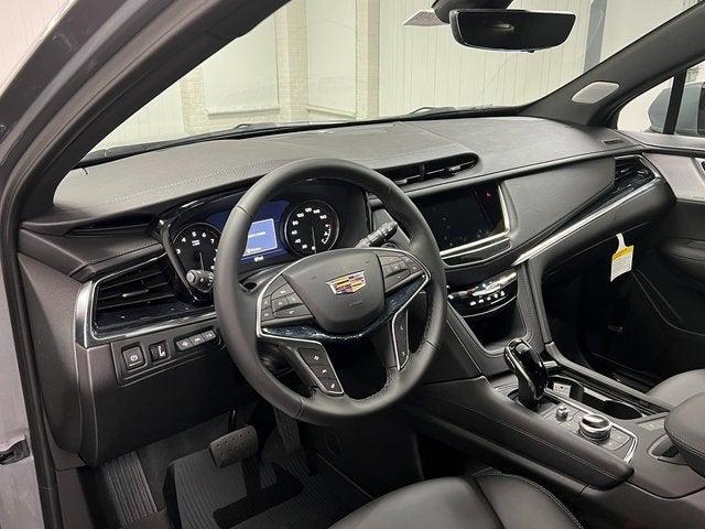 new 2025 Cadillac XT5 car, priced at $56,109