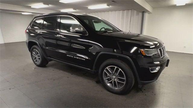 used 2017 Jeep Grand Cherokee car, priced at $18,304