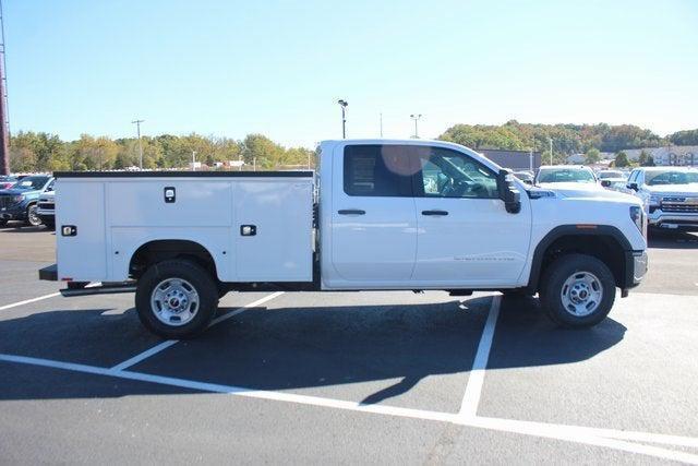 new 2025 GMC Sierra 2500 car, priced at $51,931