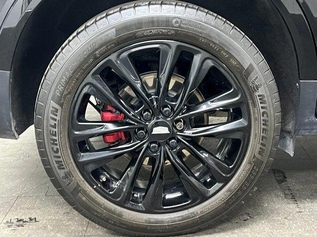 used 2022 Cadillac XT5 car, priced at $42,338
