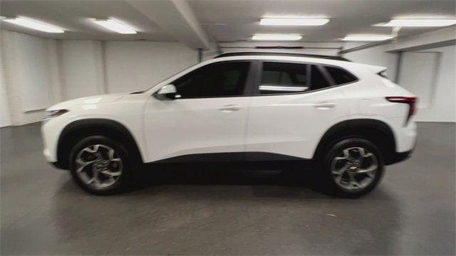 used 2025 Chevrolet Trax car, priced at $22,914