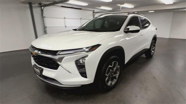 used 2025 Chevrolet Trax car, priced at $22,914