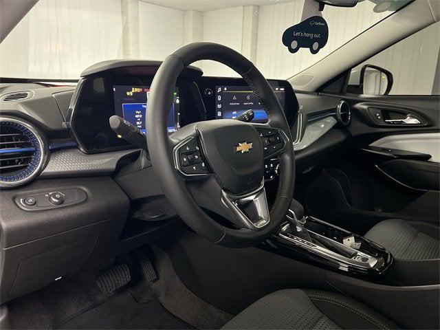 used 2025 Chevrolet Trax car, priced at $22,914