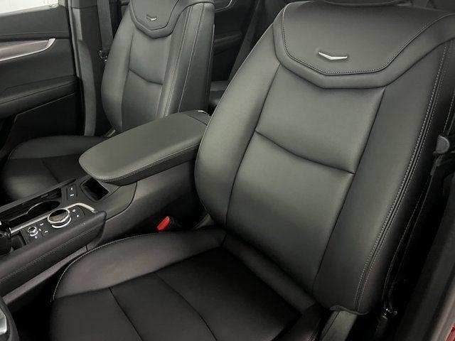 used 2025 Cadillac XT6 car, priced at $49,325