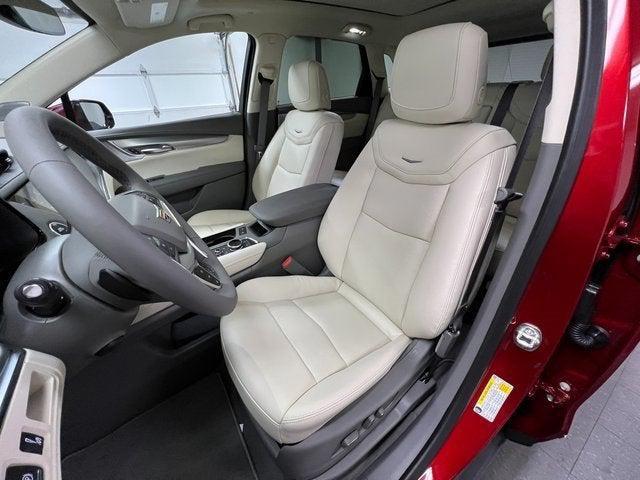 new 2025 Cadillac XT5 car, priced at $54,137