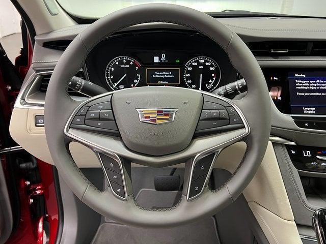 new 2025 Cadillac XT5 car, priced at $54,137