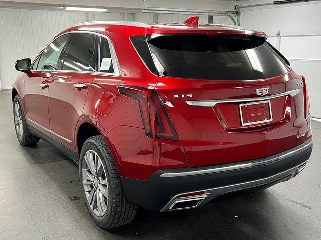 new 2025 Cadillac XT5 car, priced at $54,137