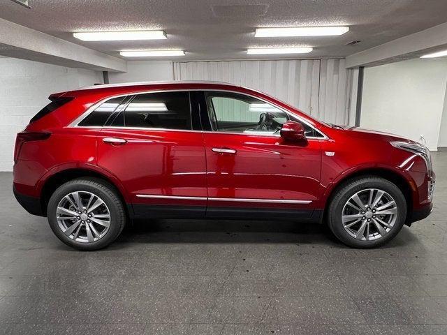 new 2025 Cadillac XT5 car, priced at $54,137