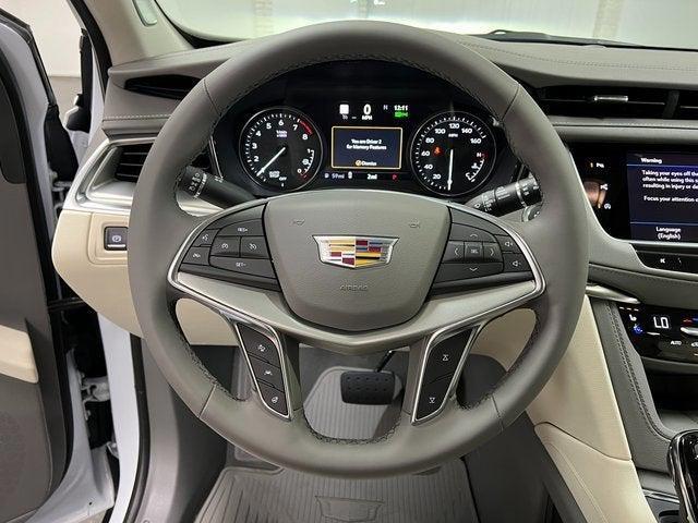 new 2025 Cadillac XT5 car, priced at $58,612