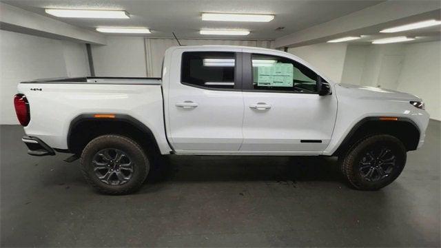 new 2025 GMC Canyon car, priced at $39,990