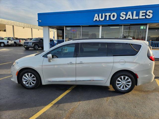 used 2017 Chrysler Pacifica car, priced at $9,950