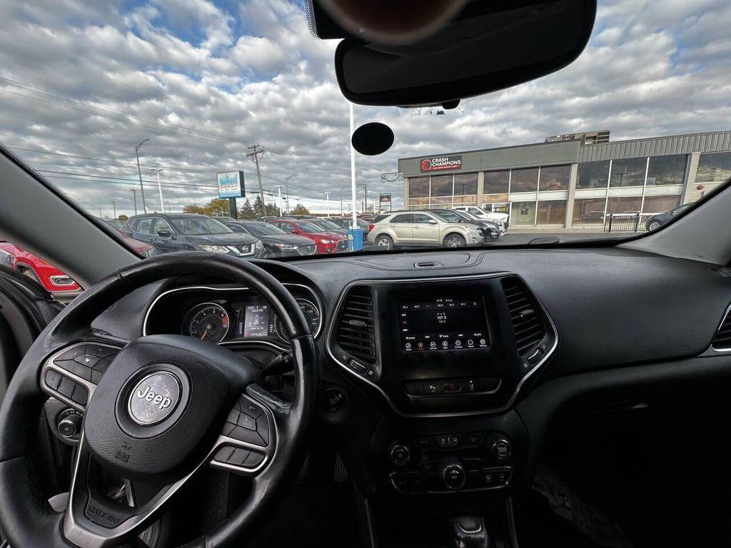 used 2021 Jeep Cherokee car, priced at $10,950