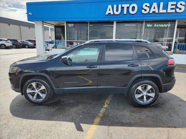 used 2020 Jeep Cherokee car, priced at $15,950
