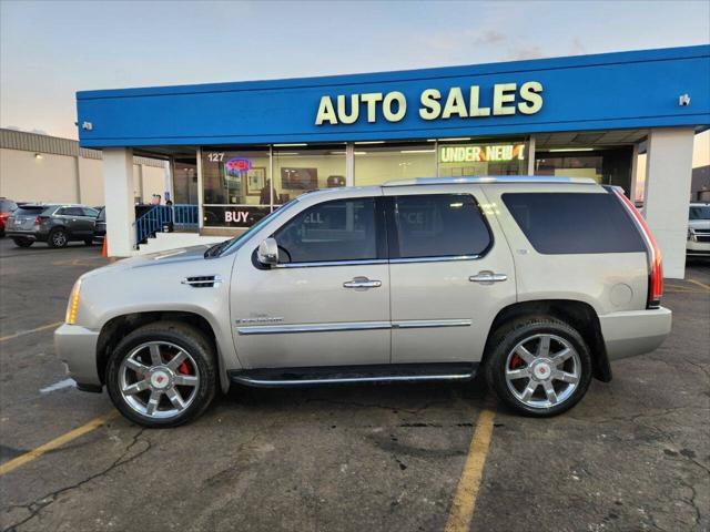 used 2007 Cadillac Escalade car, priced at $8,950