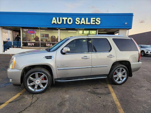 used 2007 Cadillac Escalade car, priced at $8,950