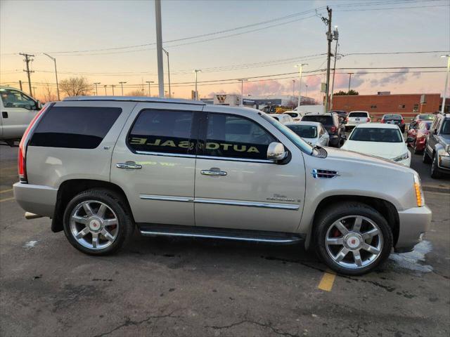 used 2007 Cadillac Escalade car, priced at $8,950