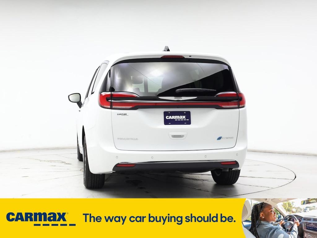 used 2024 Chrysler Pacifica Hybrid car, priced at $39,998