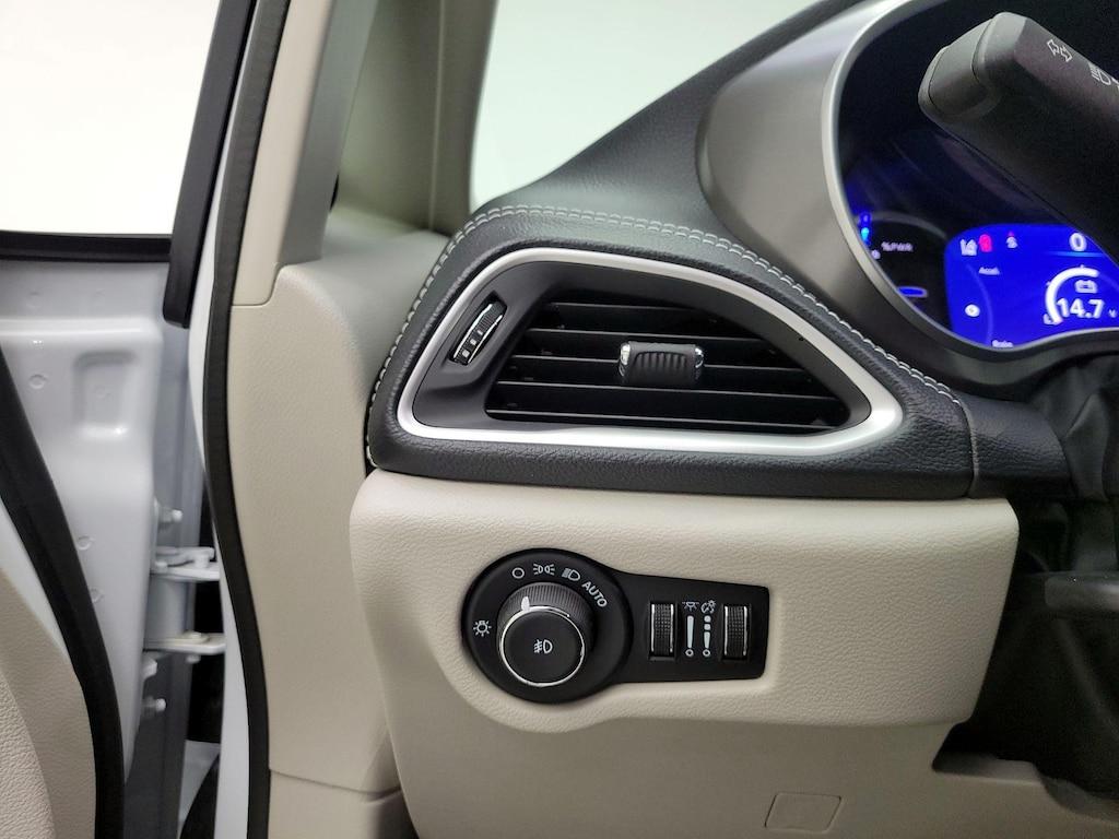 used 2024 Chrysler Pacifica Hybrid car, priced at $39,998