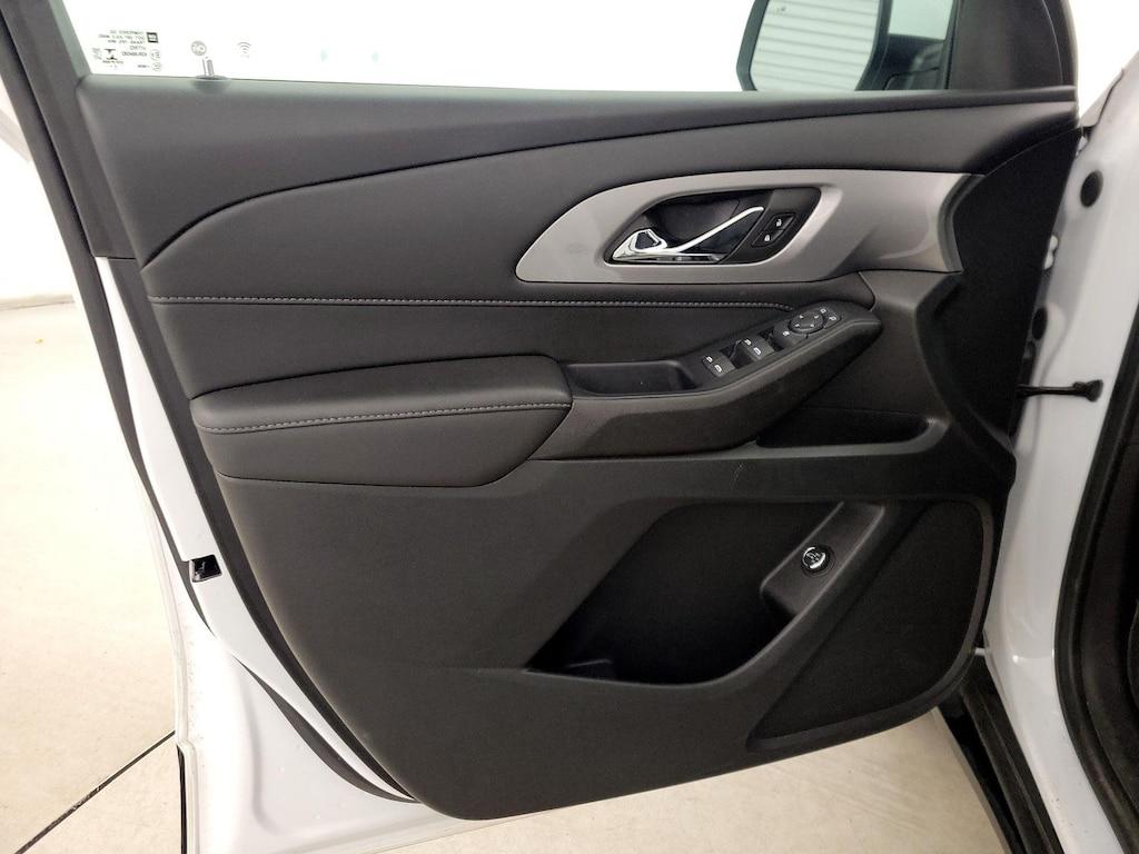 used 2022 Chevrolet Traverse car, priced at $29,998