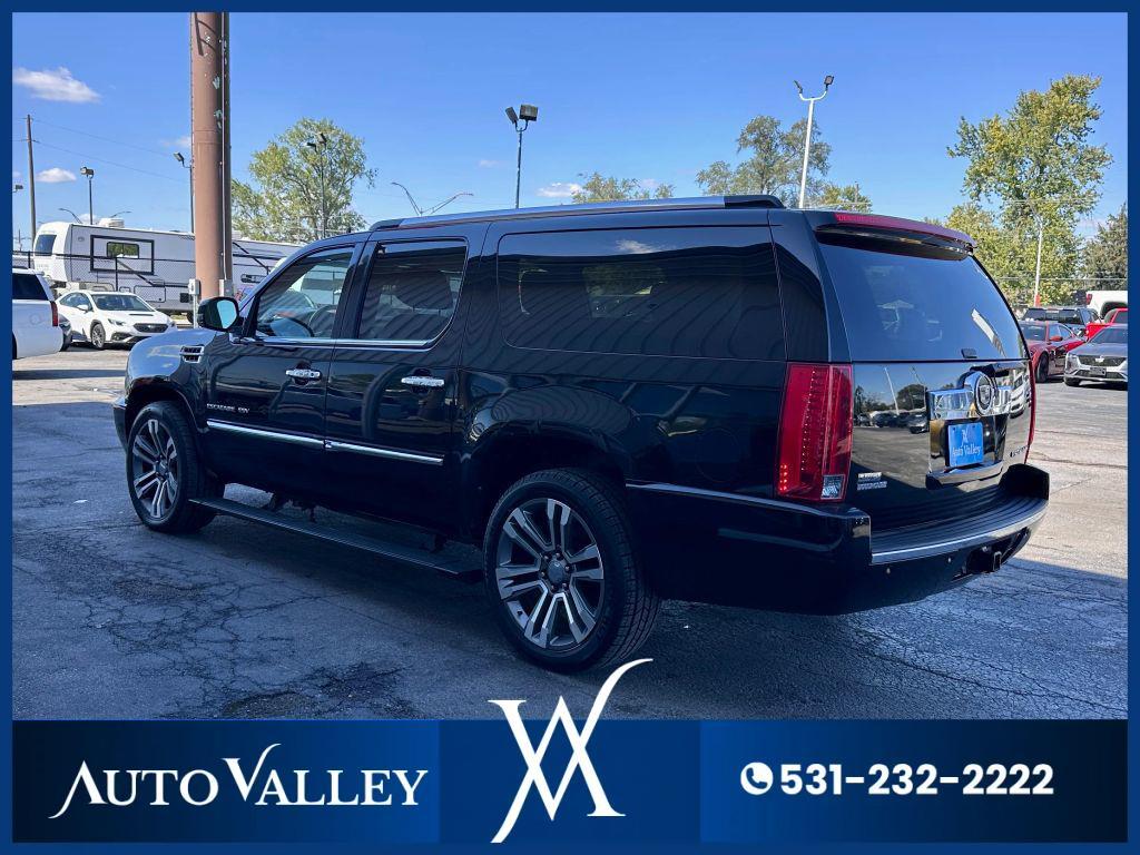 used 2011 Cadillac Escalade ESV car, priced at $9,995