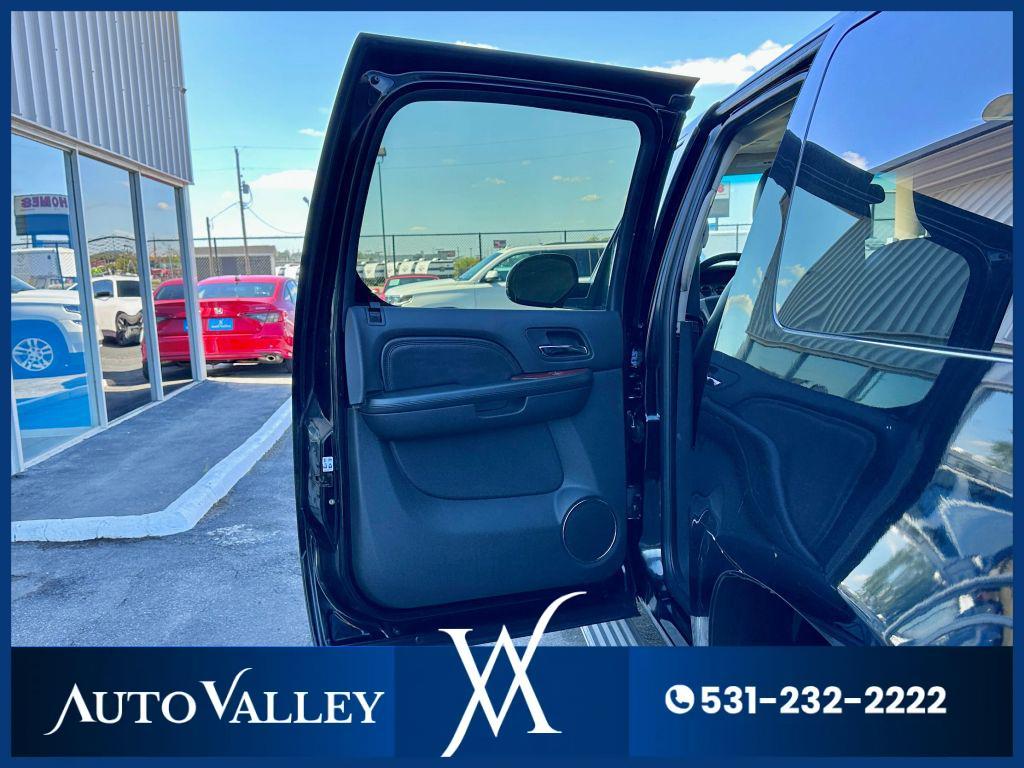 used 2011 Cadillac Escalade ESV car, priced at $9,995