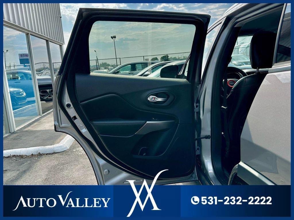 used 2019 Jeep Cherokee car, priced at $16,950