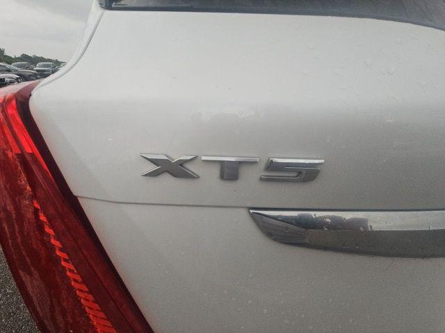 used 2017 Cadillac XT5 car, priced at $19,533