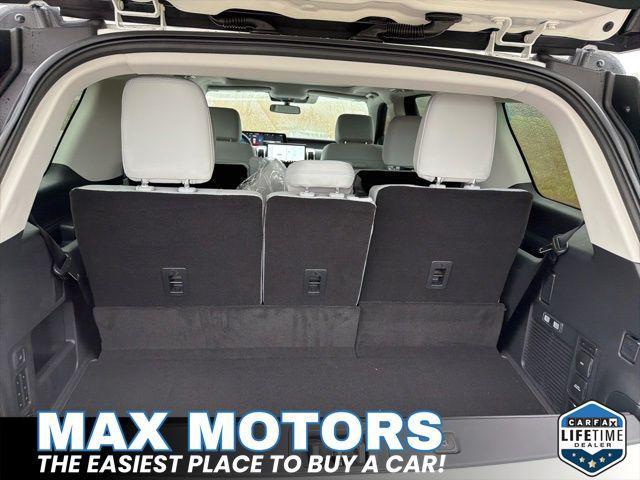 new 2025 Ford Expedition car, priced at $95,705