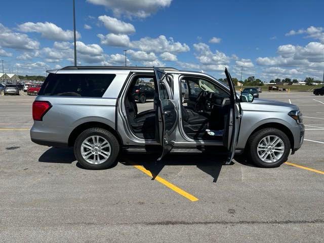 new 2024 Ford Expedition car, priced at $63,646