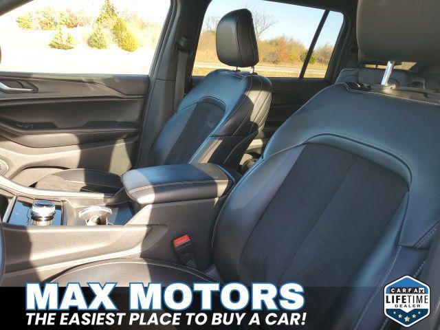 used 2024 Jeep Grand Cherokee L car, priced at $33,916