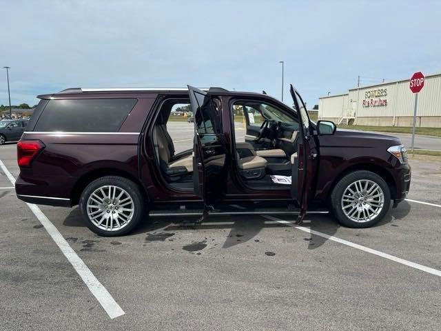 new 2024 Ford Expedition car, priced at $71,271