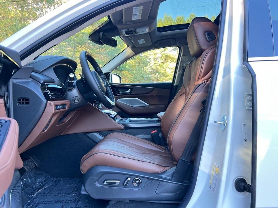 new 2025 Acura MDX car, priced at $68,250