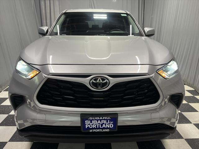 used 2023 Toyota Highlander car, priced at $30,995