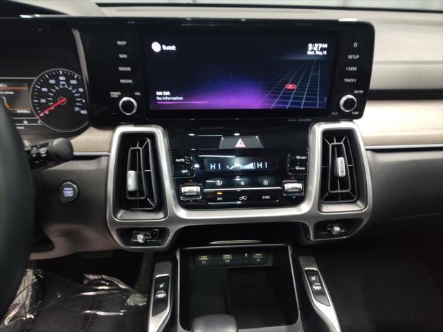 used 2022 Kia Sorento car, priced at $30,995