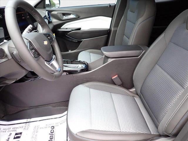 new 2025 Chevrolet Trax car, priced at $23,999