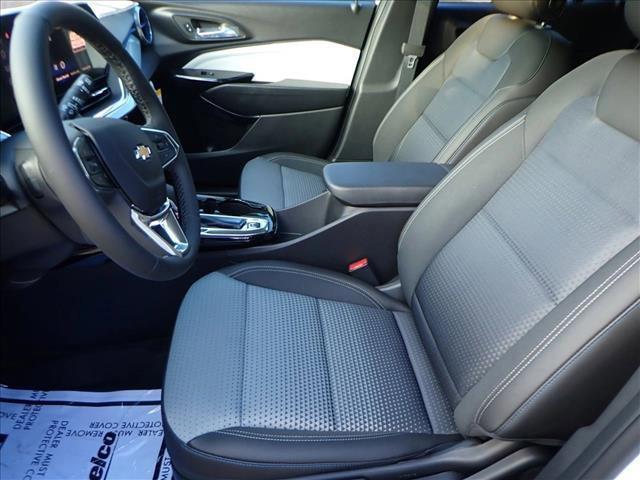 new 2025 Chevrolet Trax car, priced at $23,999