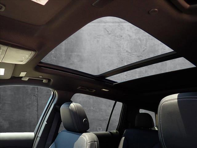 new 2025 Chevrolet Traverse car, priced at $48,994