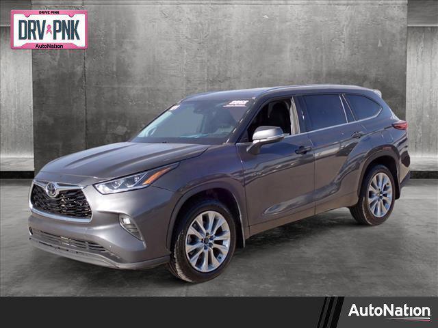 used 2021 Toyota Highlander car, priced at $29,999