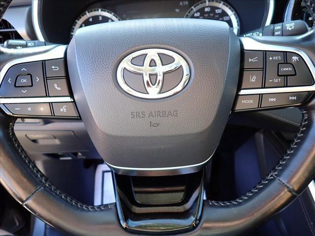 used 2021 Toyota Highlander car, priced at $29,999