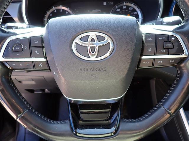 used 2021 Toyota Highlander car, priced at $31,998